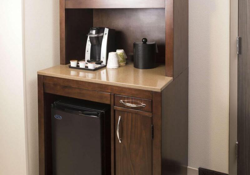 اتاق اکونومی, Bugoy Bikers Hostel