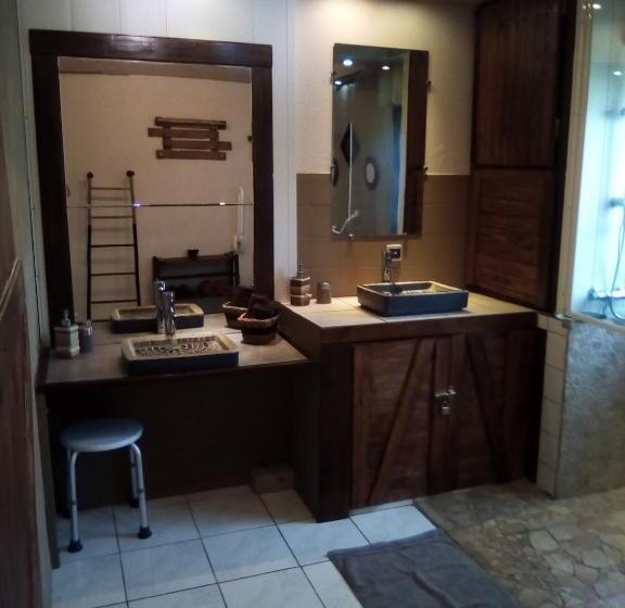 اتاق استاندارد برای معلولان, Gandalf Safari Camp