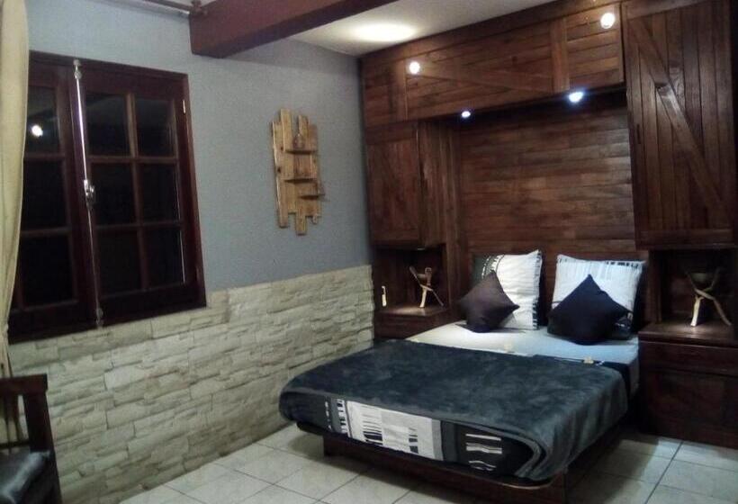 اتاق استاندارد برای معلولان, Gandalf Safari Camp