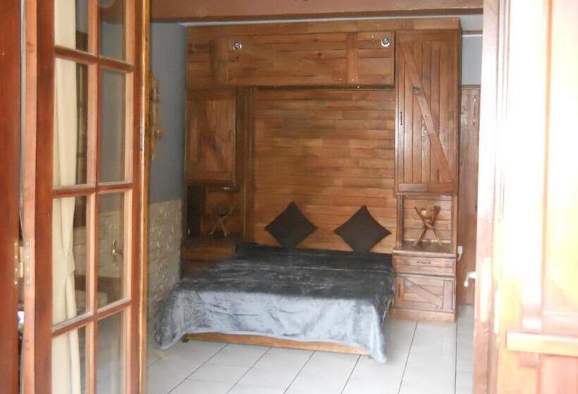 اتاق استاندارد برای معلولان, Gandalf Safari Camp