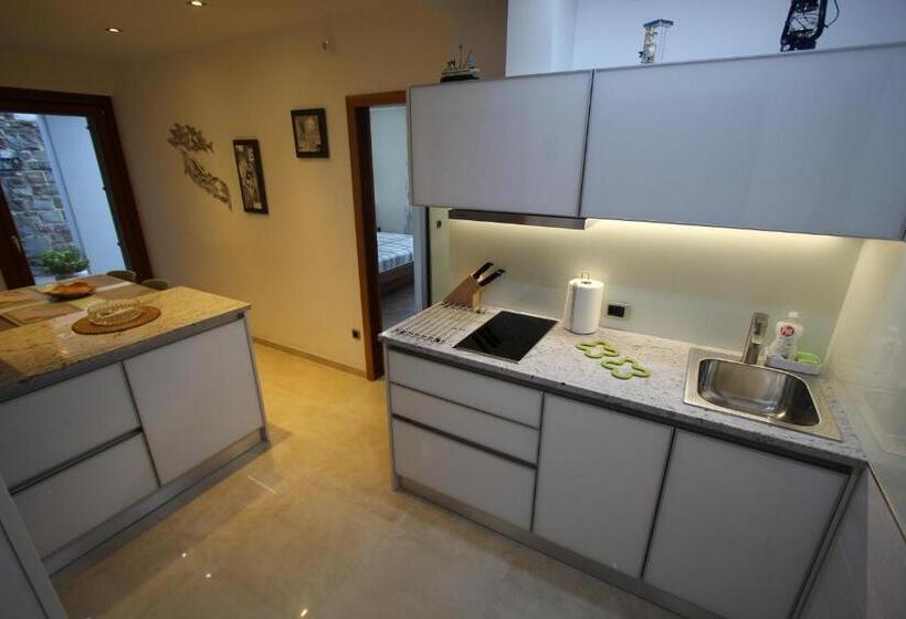 آپارتمان 2 خوابه, Pension Silvia