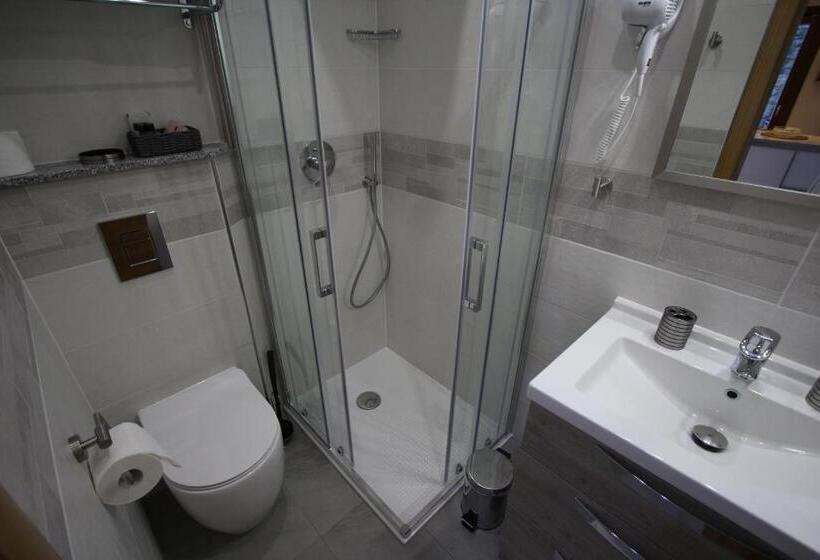 آپارتمان 2 خوابه, Pension Silvia