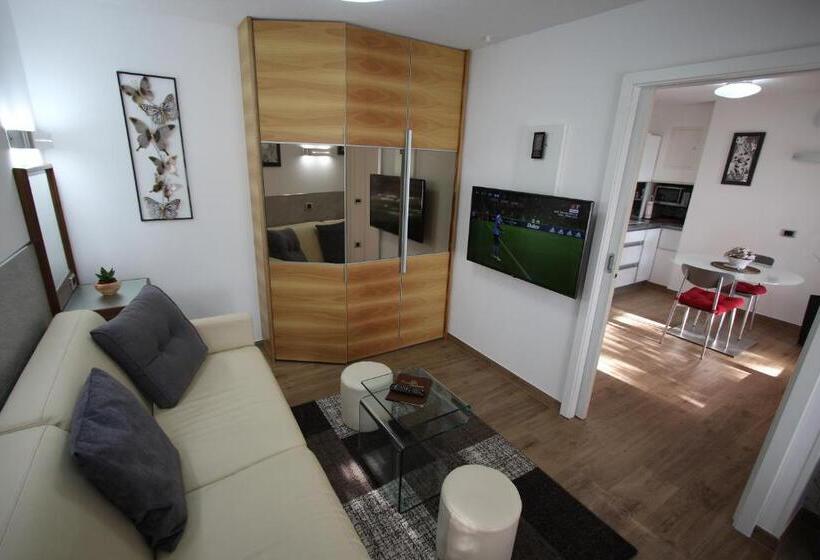 آپارتمان سوپریور 1 خوابه, Pension Silvia