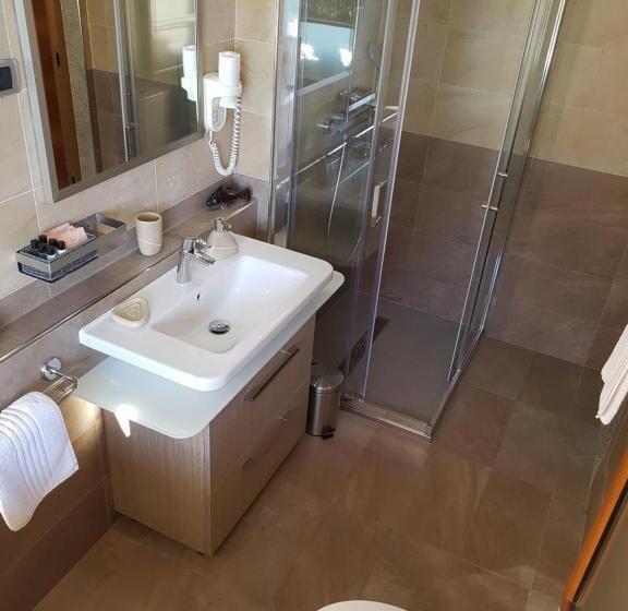 اتاق استاندارد با چشم‌انداز دریا, Pension Silvia