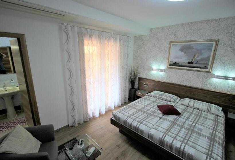 اتاق استاندارد با بالکن, Pension Silvia