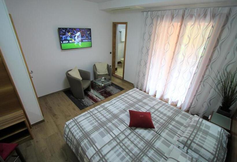 اتاق استاندارد با بالکن, Pension Silvia