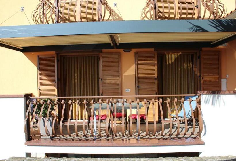 اتاق لوکس با بالکن, Pension Silvia