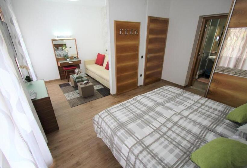 اتاق لوکس با بالکن, Pension Silvia