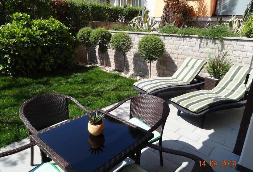 آپارتمان 1 خوابه با چشم‌انداز دریا, Pension Silvia