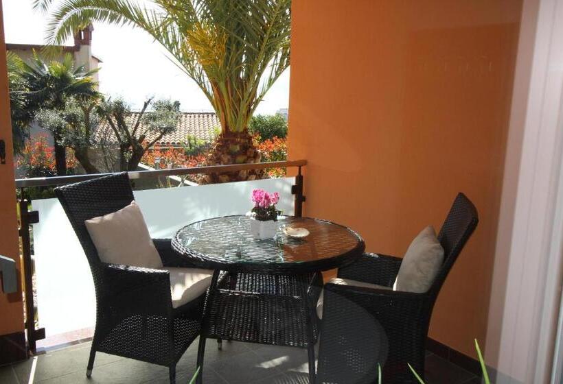 سوییت با چشم‌انداز دریا, Pension Silvia