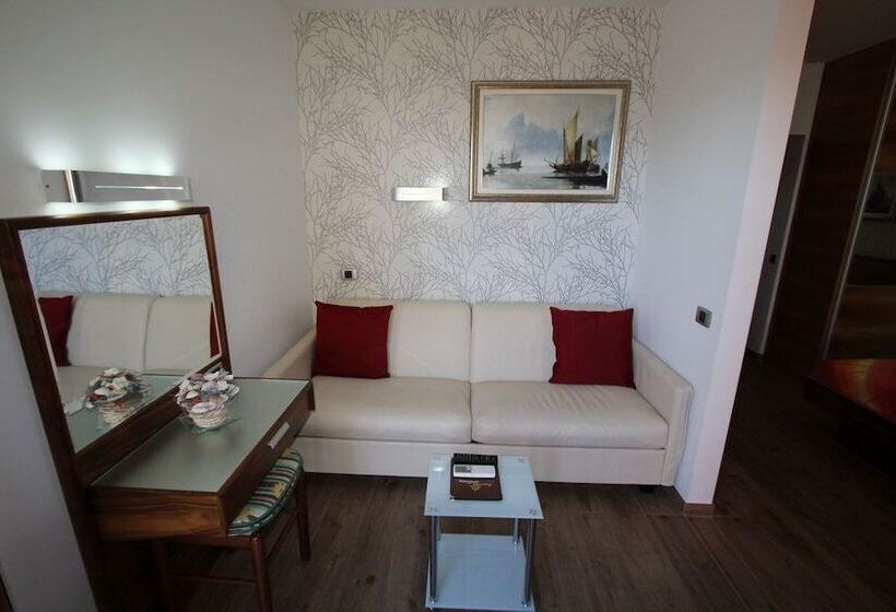 اتاق پرمیوم با چشم‌انداز دریا, Pension Silvia