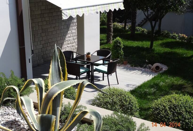 آپارتمان 1 خوابه با چشم‌انداز دریا, Pension Silvia