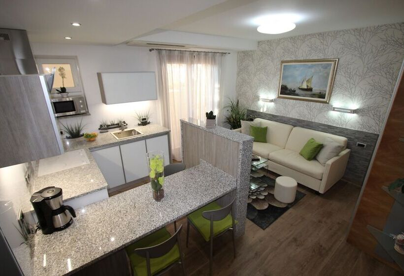 آپارتمان 1 خوابه با چشم‌انداز دریا, Pension Silvia