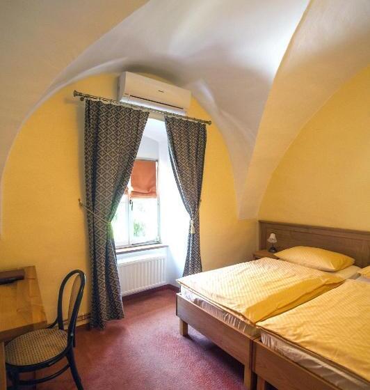 اتاق استاندارد با بالکن, Bed & Breakfast šilak