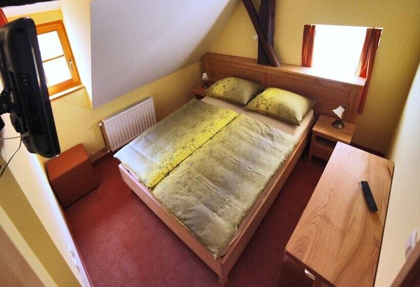 اتاق راحتی سه تخته, Bed & Breakfast šilak