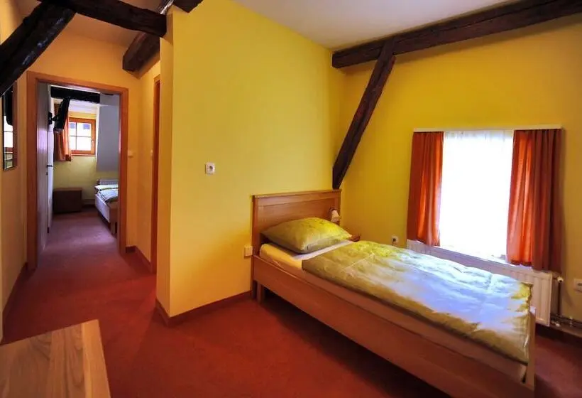 اتاق راحتی سه تخته, Bed & Breakfast šilak