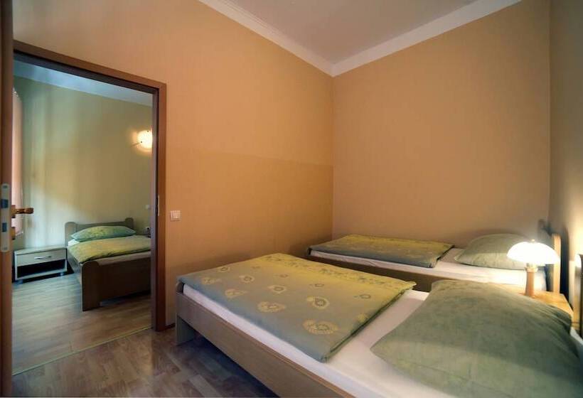 آپارتمان 2 خوابه, Bed & Breakfast šilak