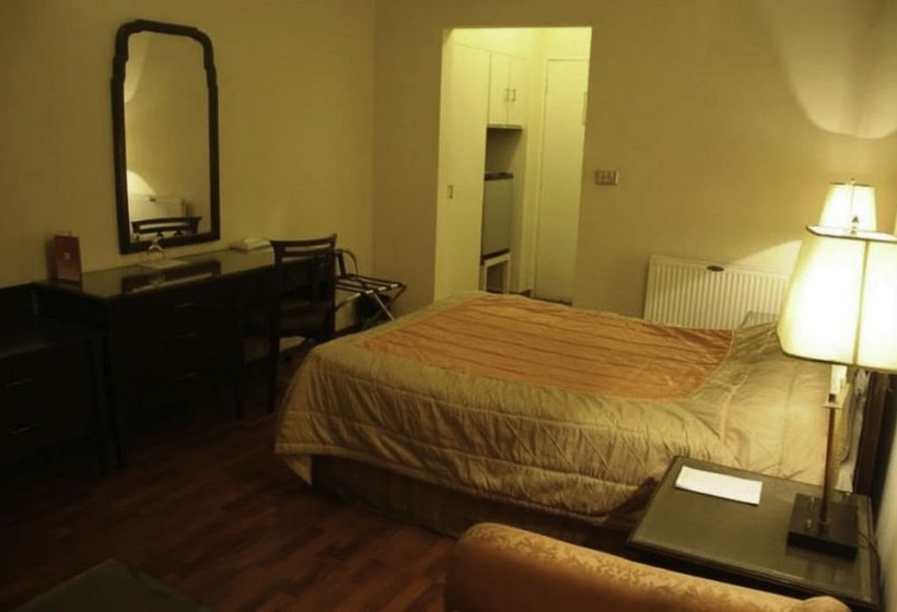 Standard Room, Carlton Tower Hotel Lahore