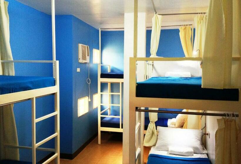 מיטה בחדר משותף, Crossroads Hostel Manila