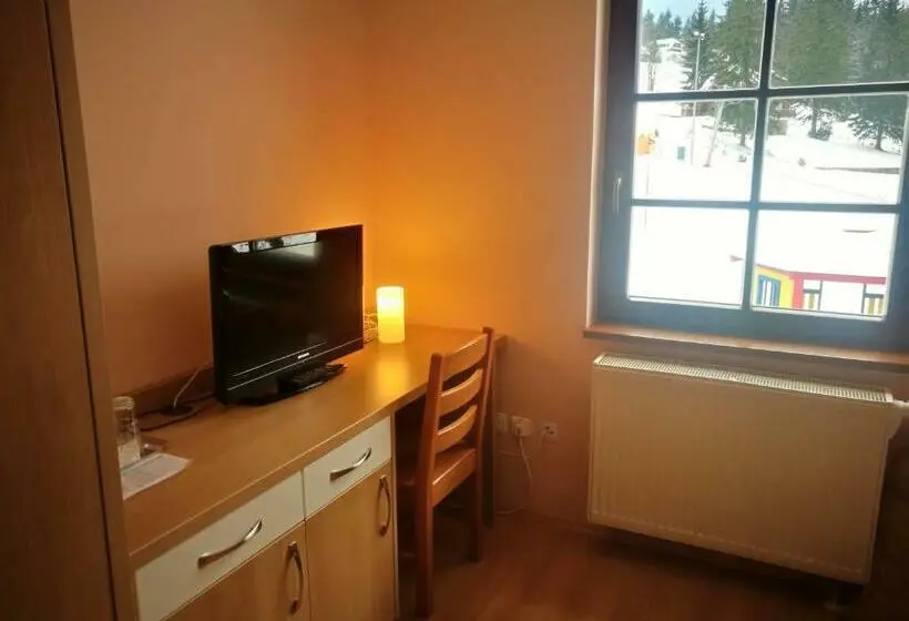 Huoneisto 1 Makuuhuone, Horský Hotel Hájenka