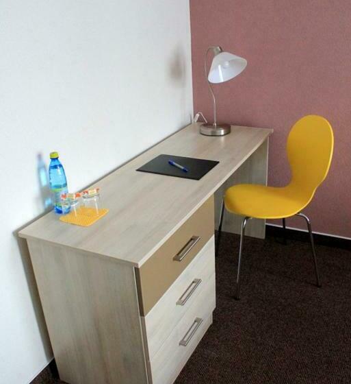 2 베드룸 패밀리 스위트, Kristína