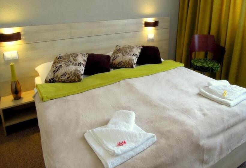 舒适型房间, Kristína