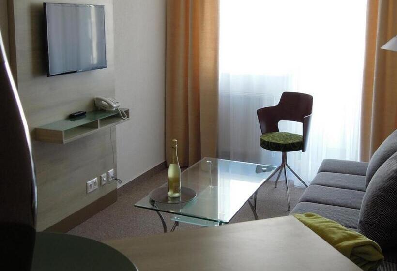 컴포트 스위트, Kristína