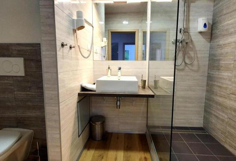 Apartamento 1 Dormitório, Kristína