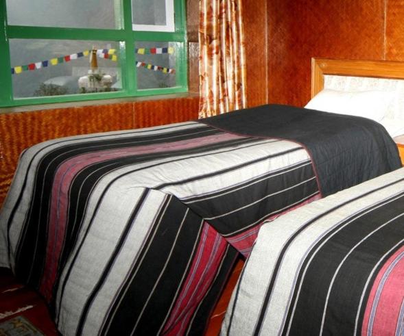 Standart Oda, Mountain Lodges Of Nepal   Lukla