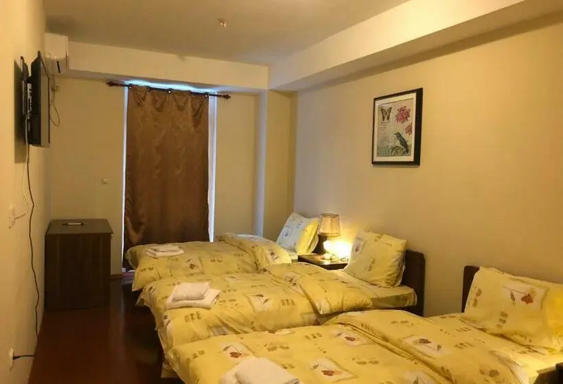 اتاق کلاسیک سه تخته, Prestige Struga