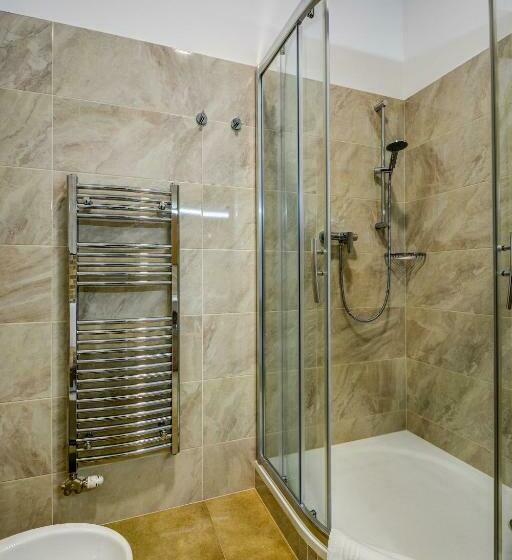 高级三人间, Samaria