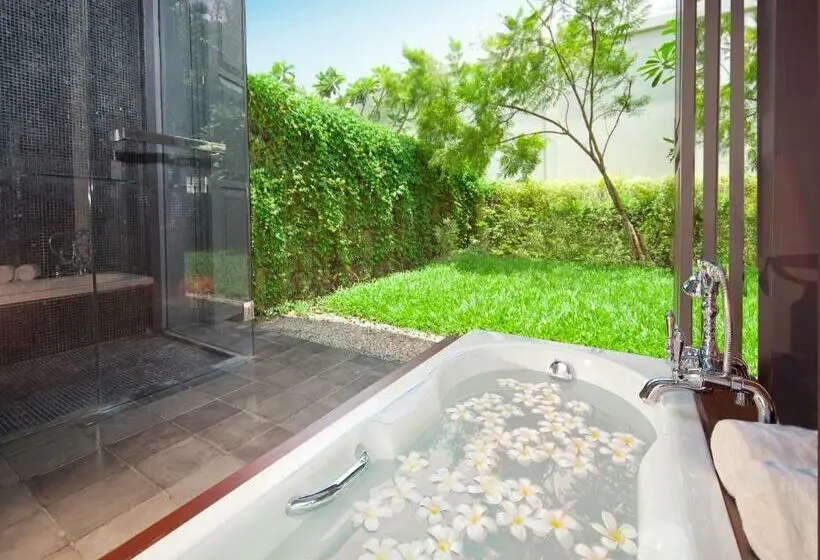 キングサイズベッドのスイートルーム, Sofitel Luang Prabang