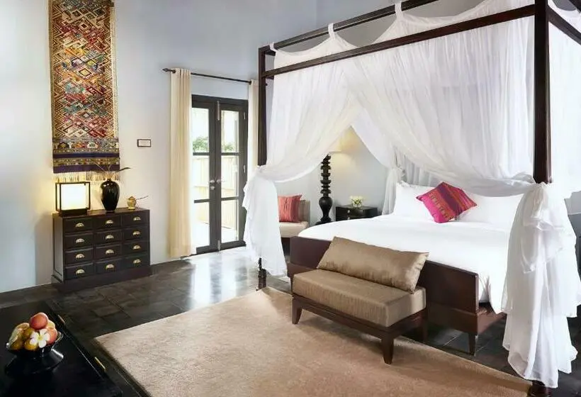 キングサイズベッドのスイートルーム, Sofitel Luang Prabang
