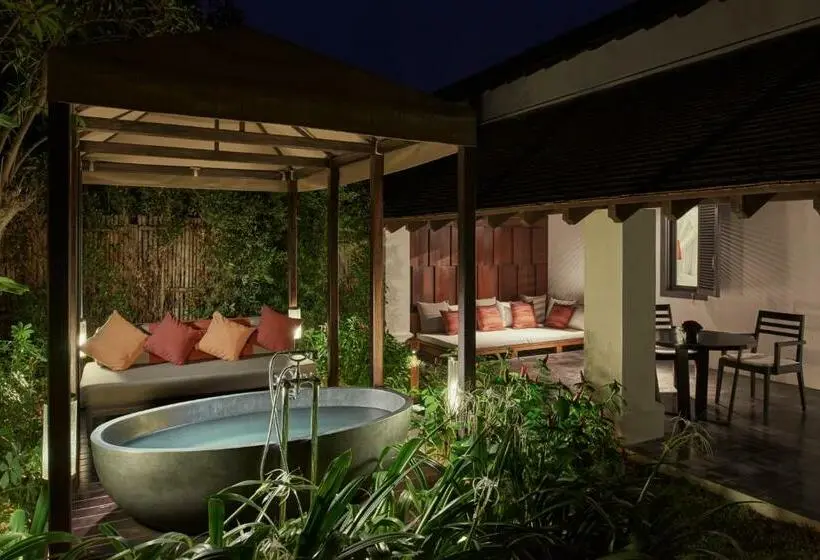 キングサイズベッドのスイートルーム, Sofitel Luang Prabang