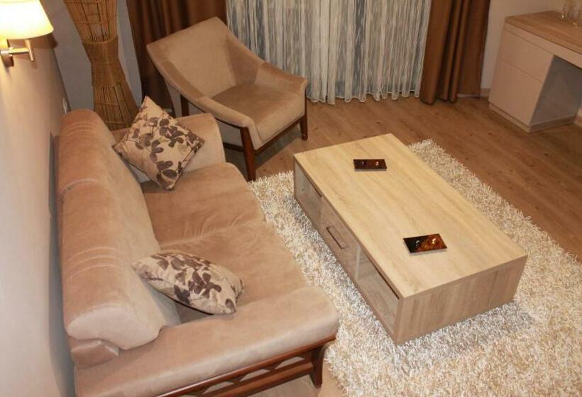 스위트, Mirage Hotel   Struga
