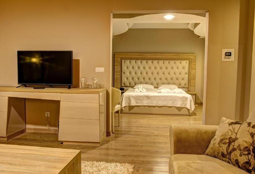 سوییت, Mirage Hotel   Struga