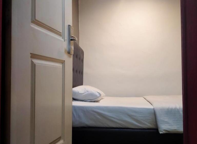 单人基本间, 1st Inn Hotel Glenmarie