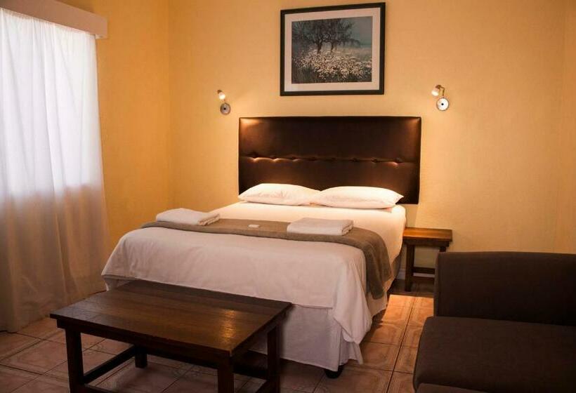 スタンダードルーム, Big Blue Backpackers