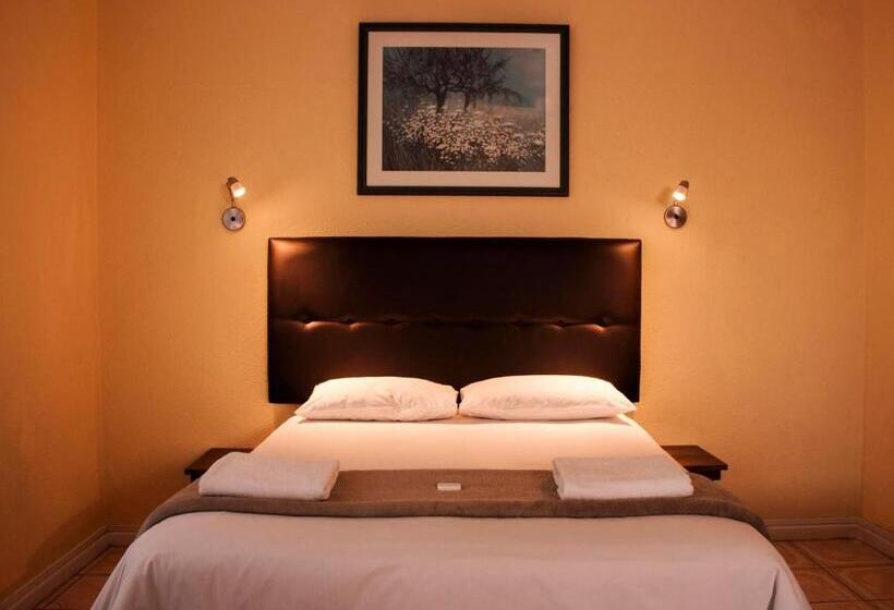 スタンダードルーム, Big Blue Backpackers