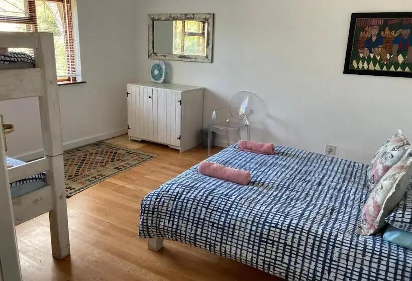 Perhehuone Jaettu Kylpyhuone, Hermanus Backpackers & Budget Accommodation