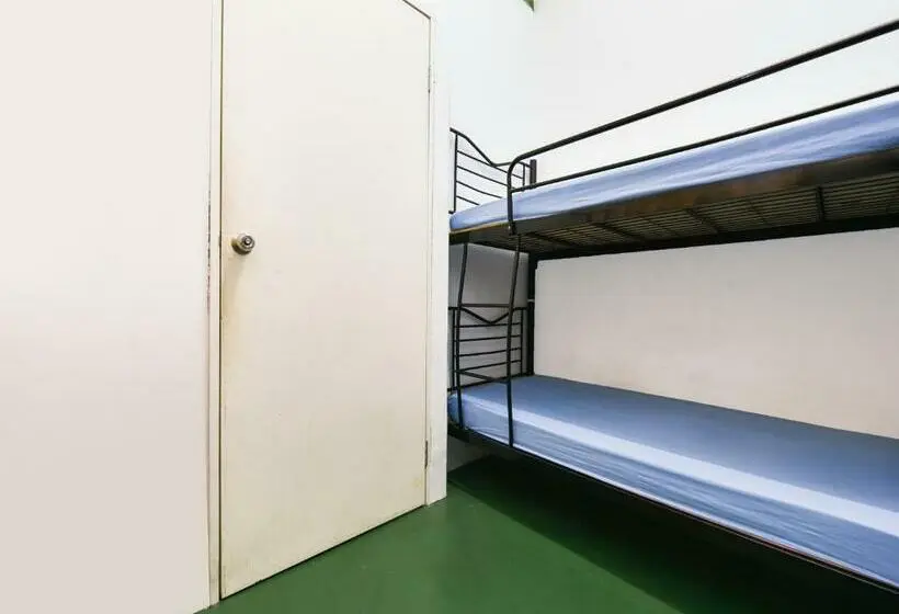 اتاق استاندارد یک نفره, Spot On 89872 Kuantan Backpackers