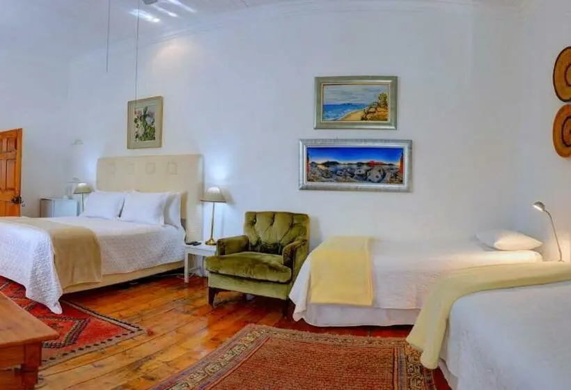 ファミリールーム, 81 On Church Guest House