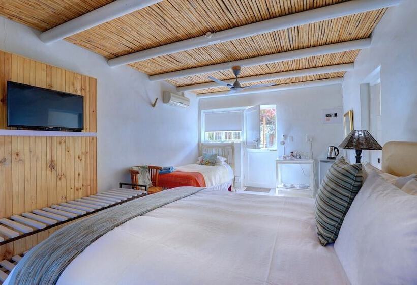Трехместный Номер Deluxe, 81 On Church Guest House