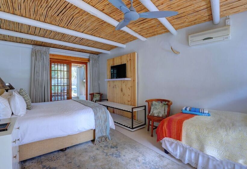 غرفة ديلوكس ثلاثية, 81 On Church Guest House