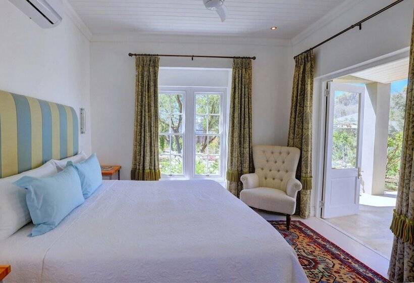 منزل غرفة نوم واحدة, 81 On Church Guest House