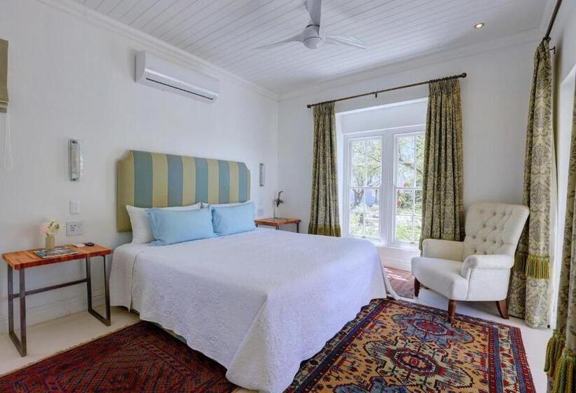 منزل غرفة نوم واحدة, 81 On Church Guest House