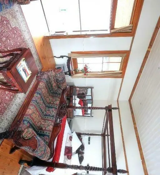 オーシャンビューデラックスルームバルコニー付き, Central Hotel Guest House