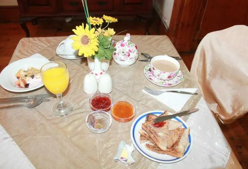 オーシャンビューデラックスルームバルコニー付き, Central Hotel Guest House