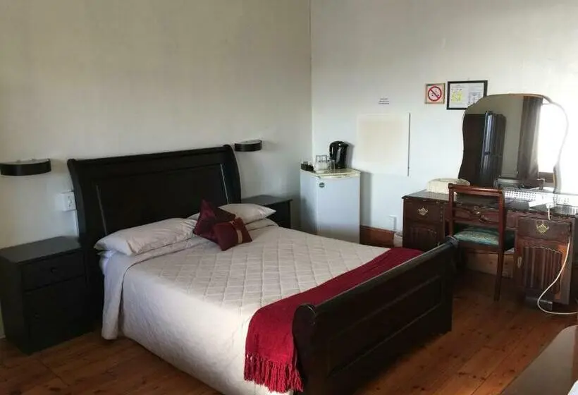 オーシャンビュースタンダードルームバルコニー付き, Central Hotel Guest House