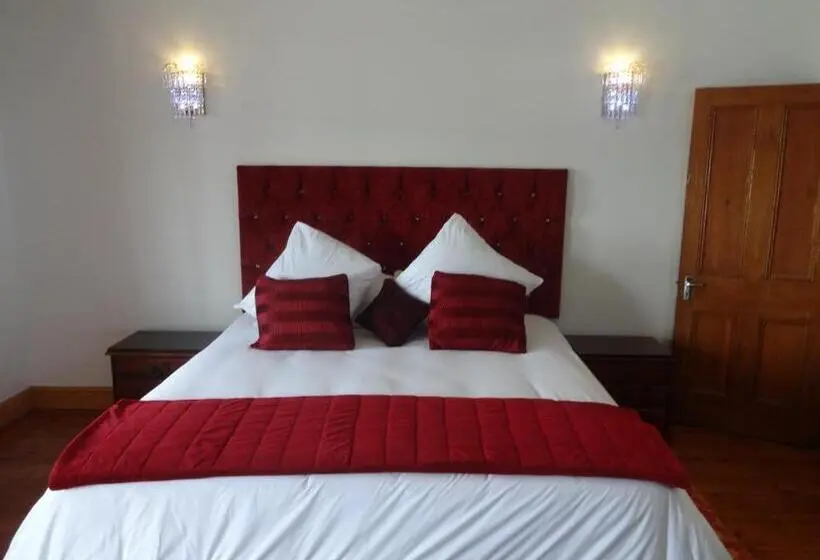 キングサイズベッドのデラックススイート, Central Hotel Guest House